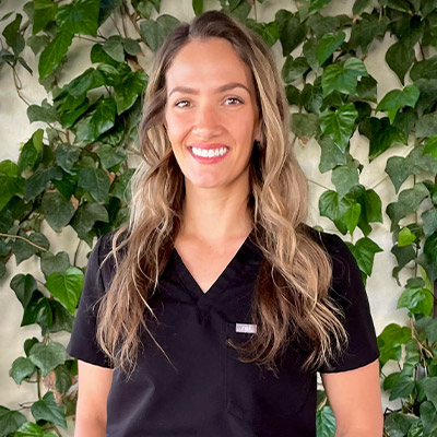 Dr. Shayna Lichten, DMD of Warren & Hagerman Family Dentistry in Litchfield Park, AZ